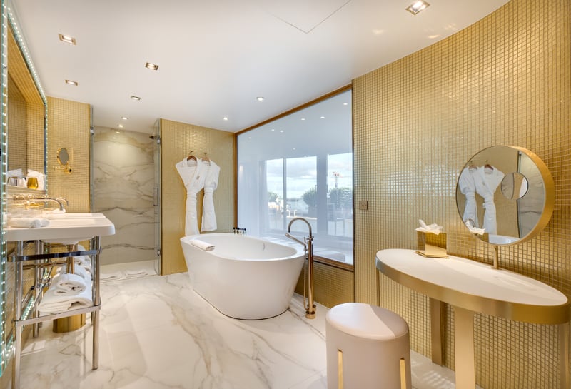 A luxurious bathroom suite