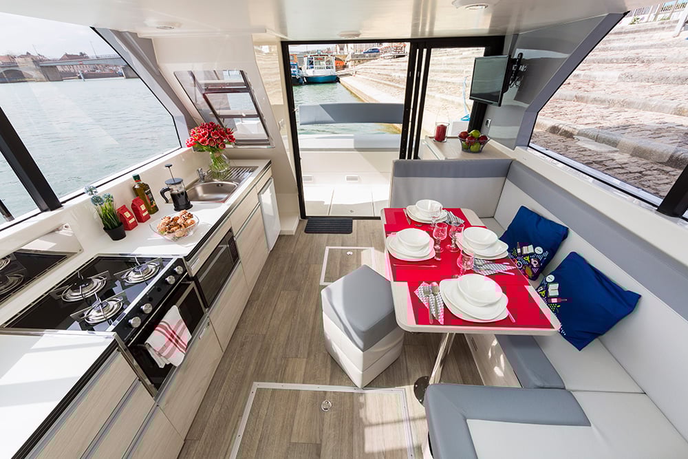 Le Boat Horizon 2 Saloon